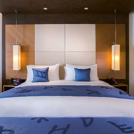 Moevenpick Hotel Du Lac Tunis Exterior photo A bedroom at the hotel