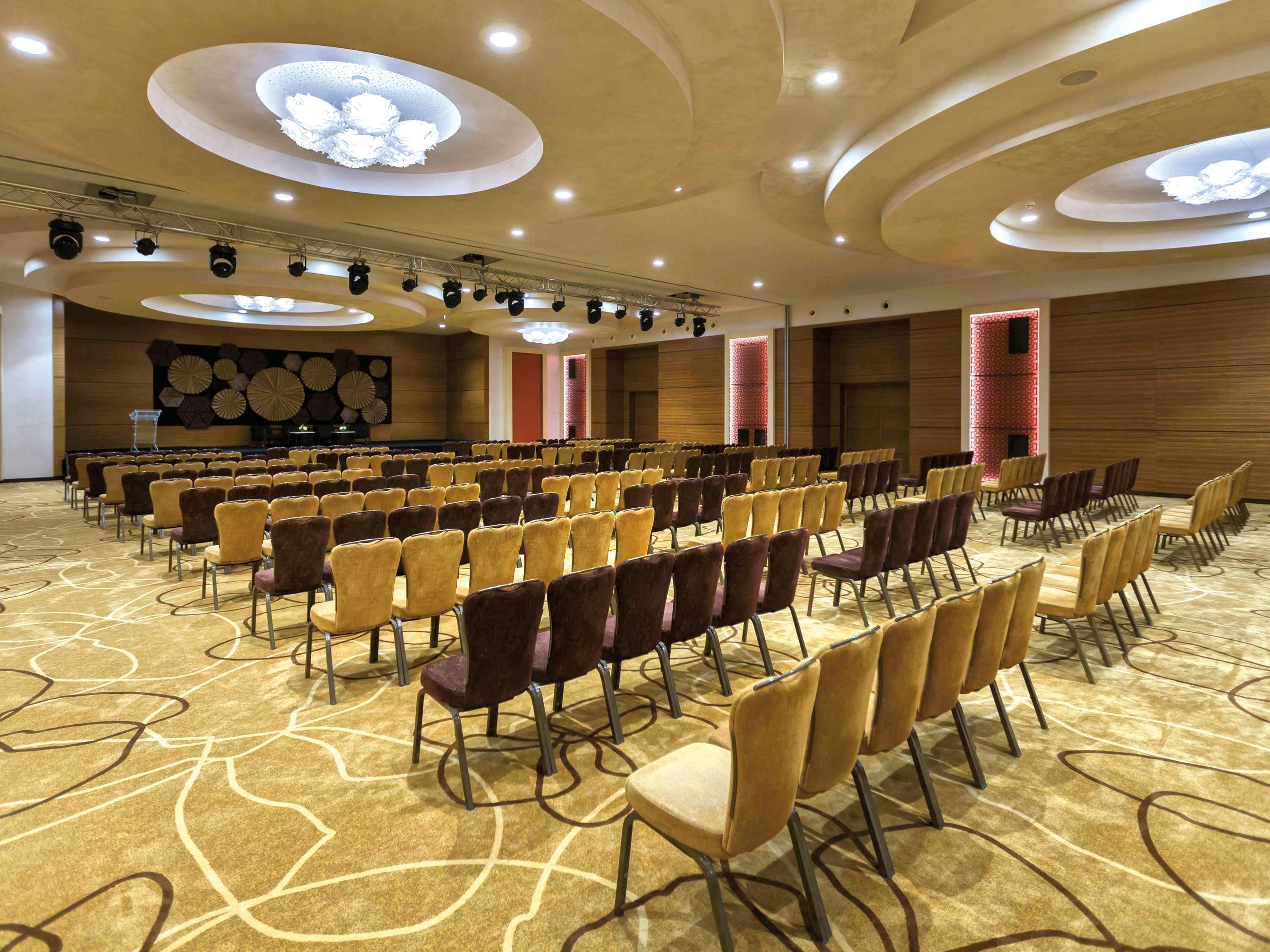 Moevenpick Du 5* Tunis
